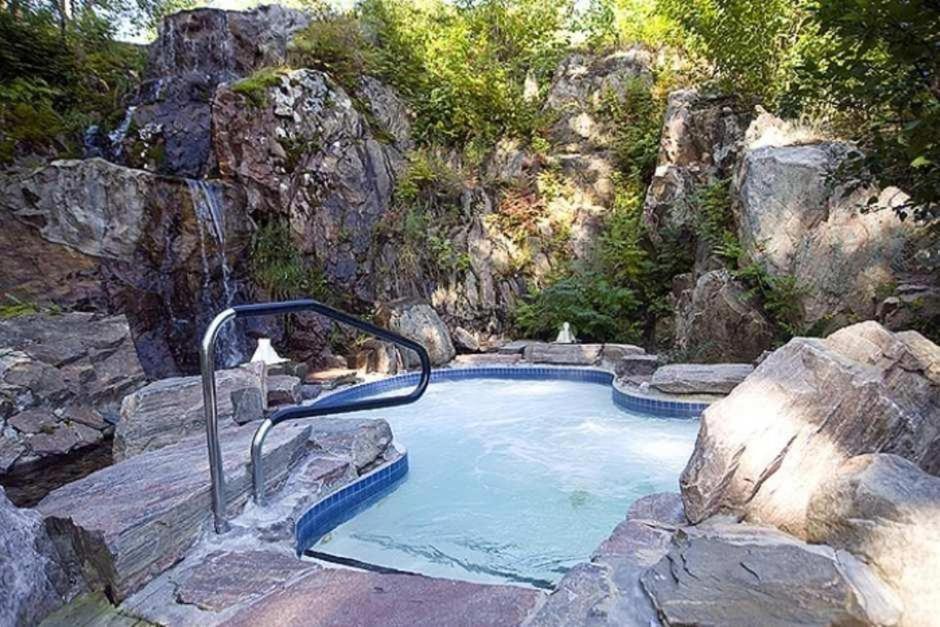 Les Eaux - 2Bdrs W Pool & Hot Tub Near Village Mont-Tremblant Eksteriør bilde